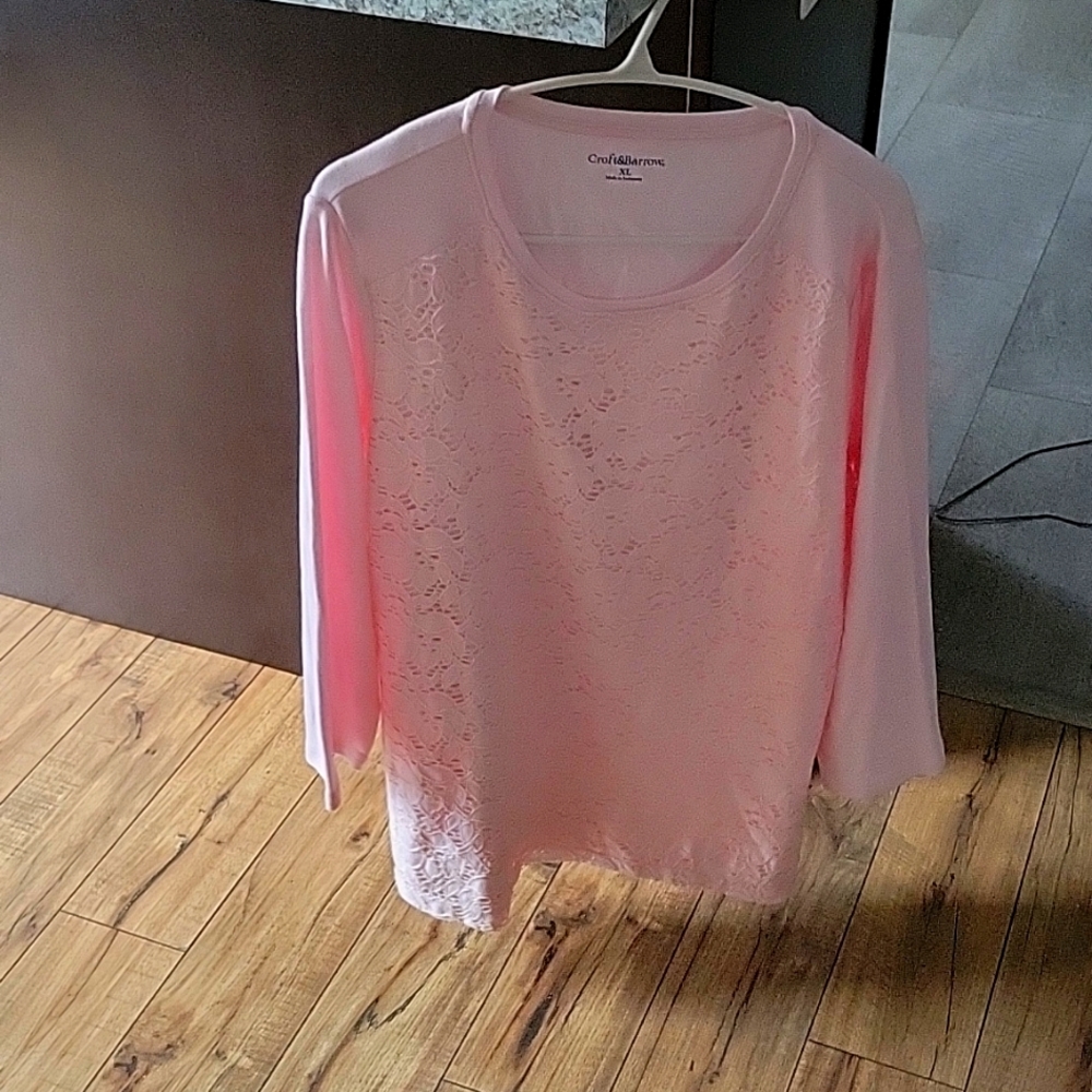 Womens Croft&Barrow Long Sleeve Shirt.Never wore.Really nice shirt.